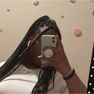 Meet your Posher, Timia